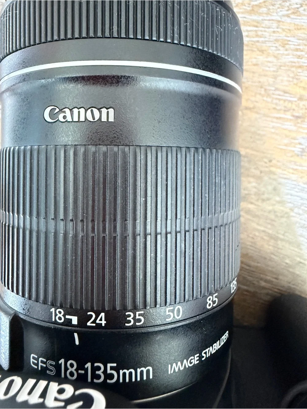 Canon 550D Rebel T2i DSLR with EFS 18-135mm Zoom Lens